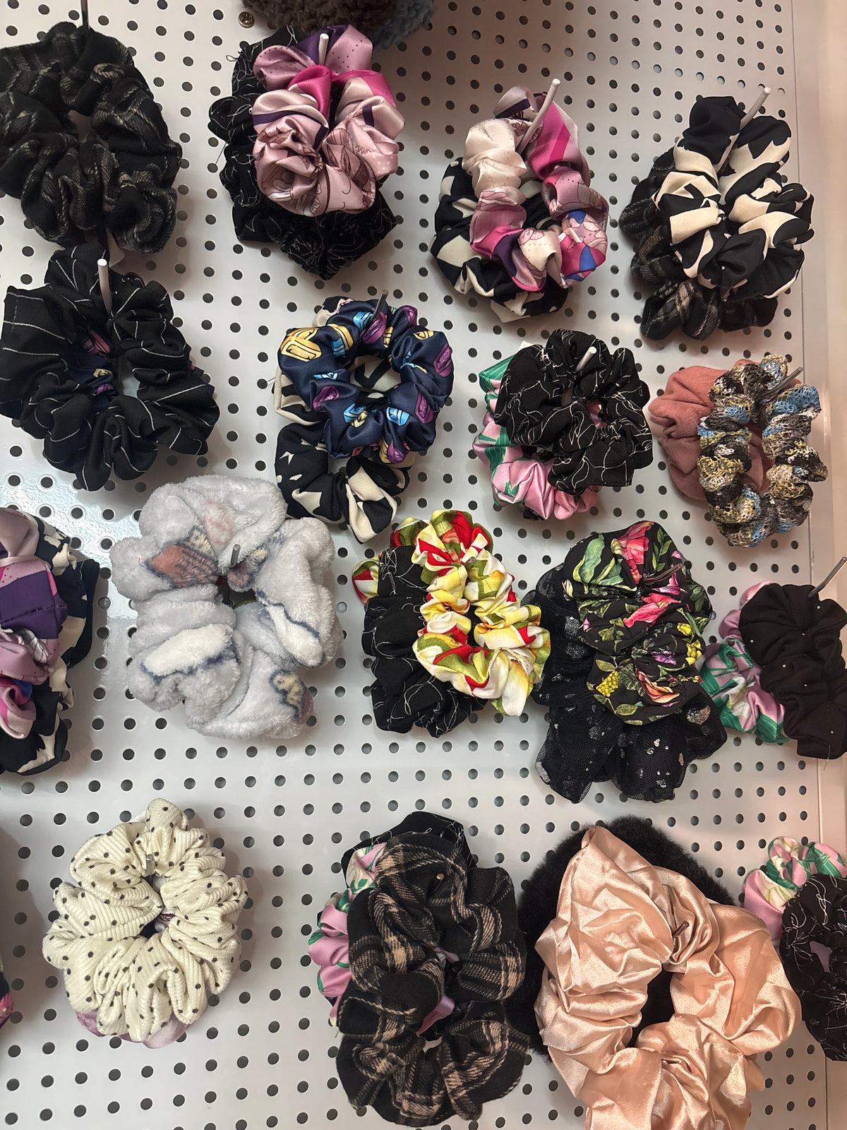 hair scrunchie